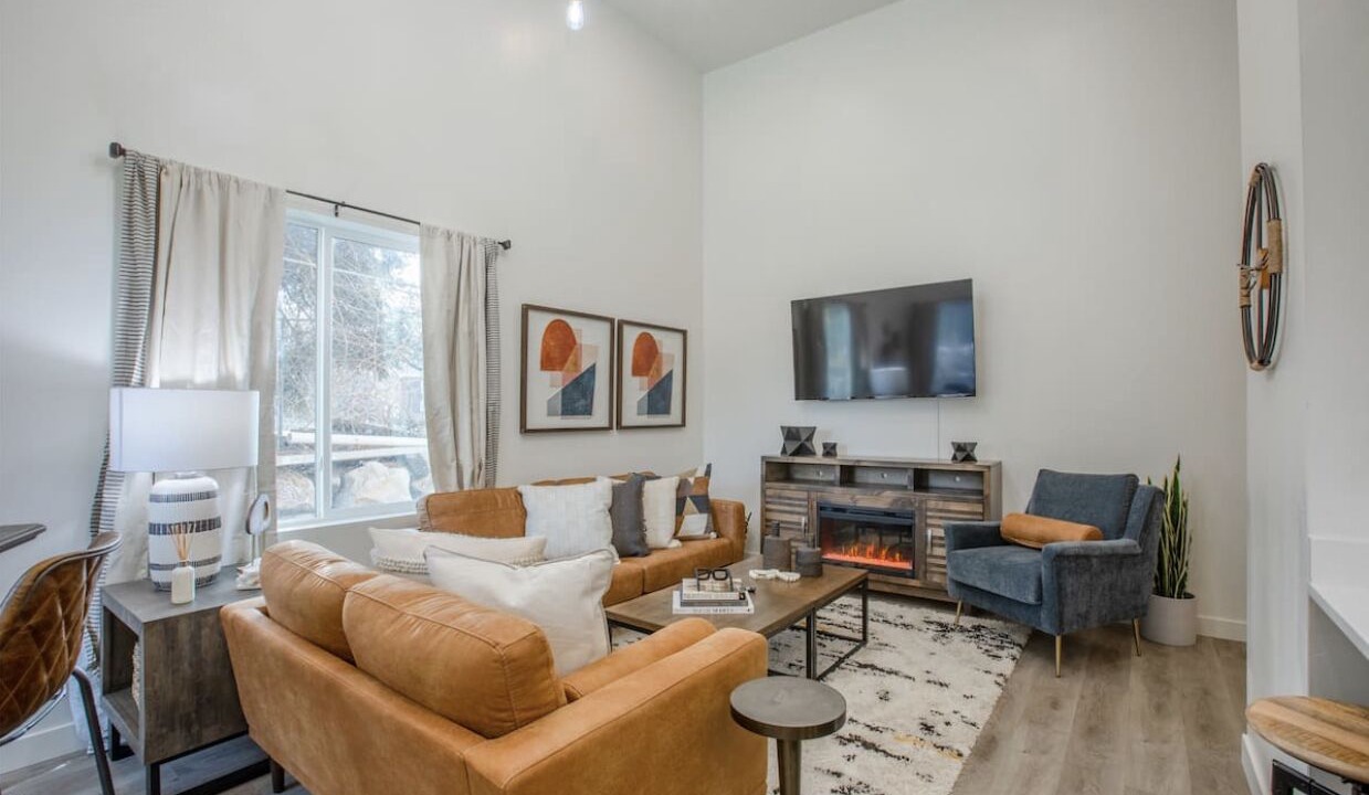 Photo of Livingroom in South Ogden