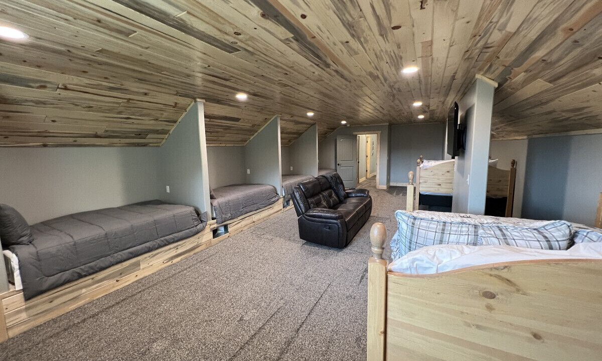 Photo of Bedroom in Island Park