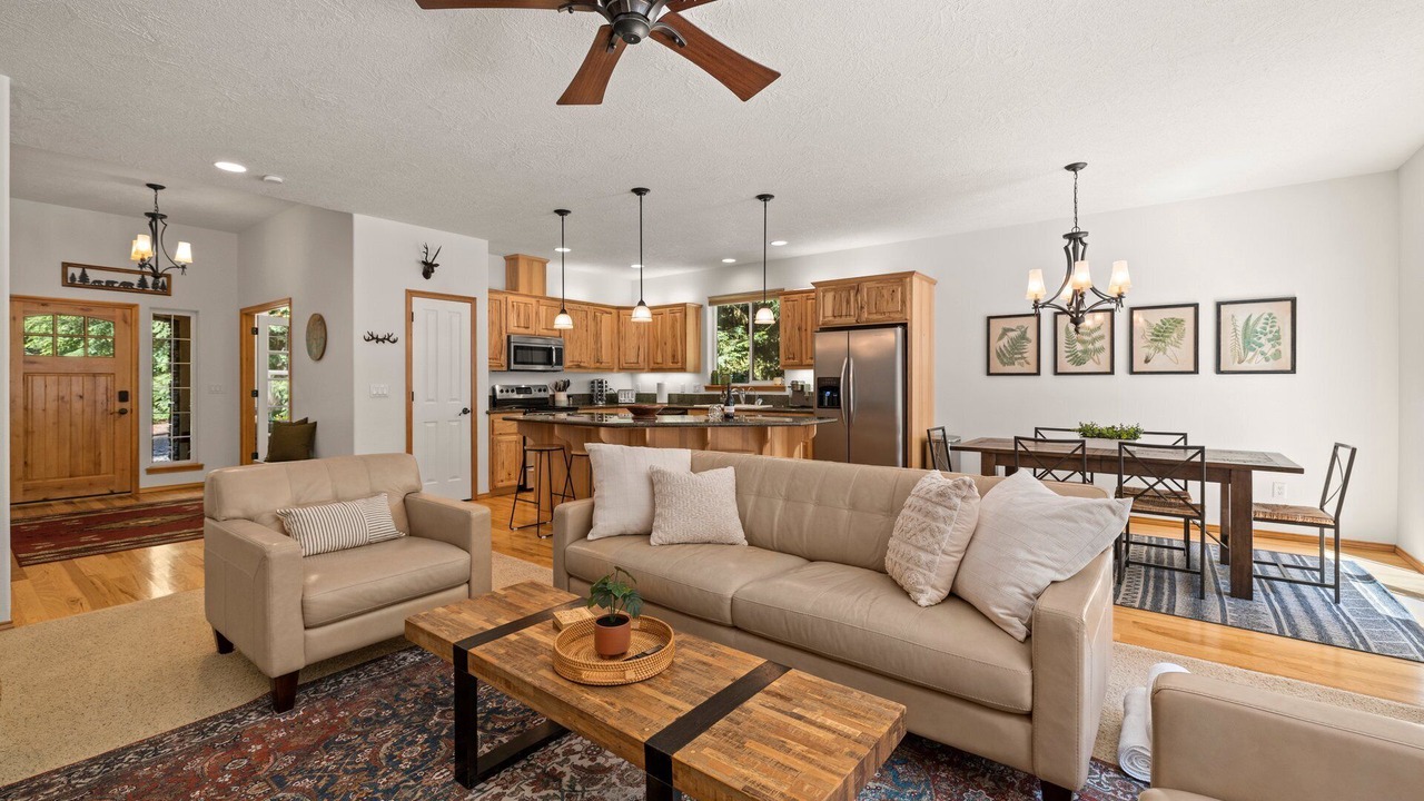 Photo of Livingroom in Mount Hood Village