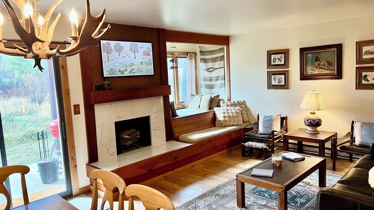 Photo of Livingroom in Moose Wilson Road