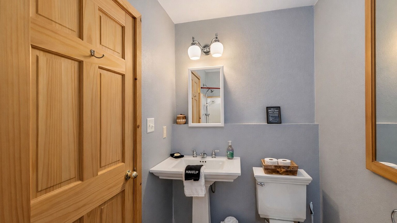 Photo of Bathroom in Leavenworth