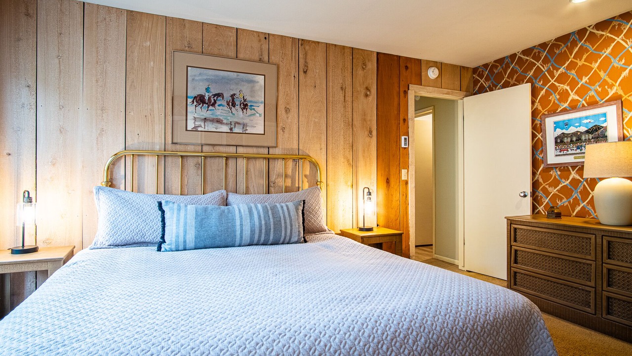 Photo of Bedroom in Warm Springs
