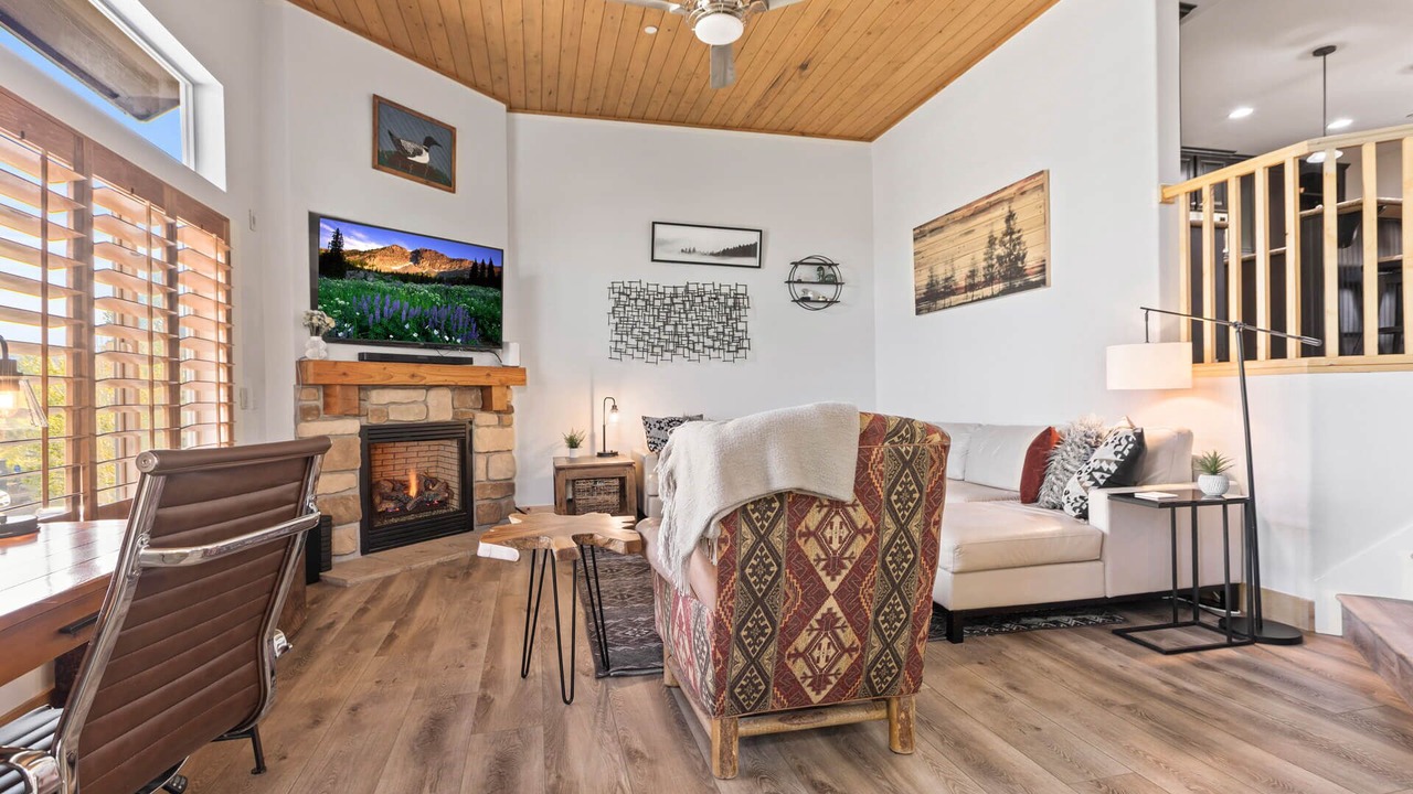 Photo of Livingroom in Bear Hollow Village