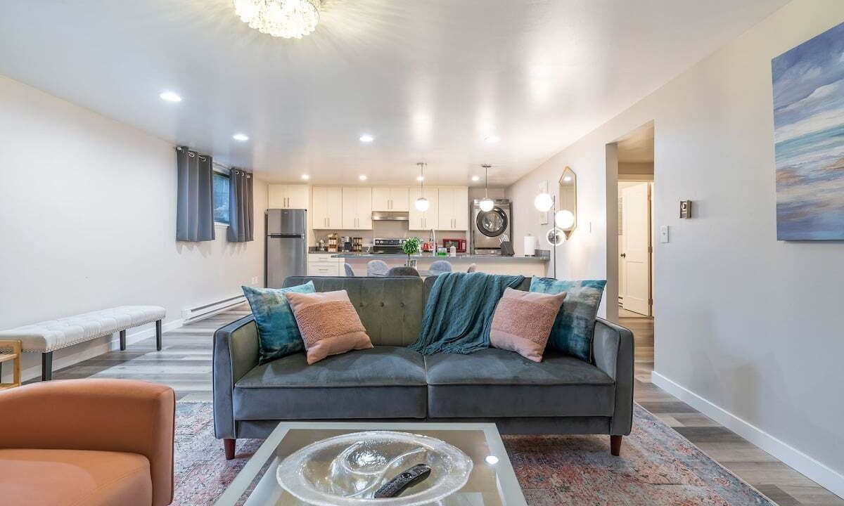 Photo of Livingroom in North Queen Anne