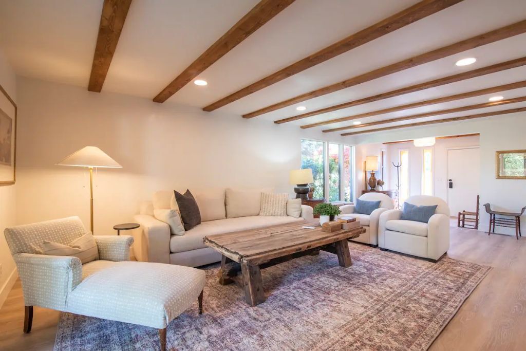Photo of Livingroom in Holladay