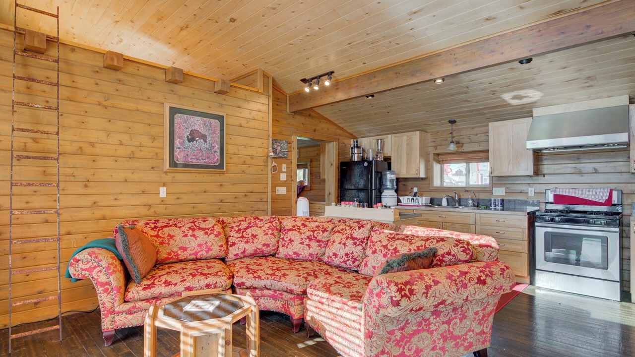 Photo of Livingroom in Three Forks