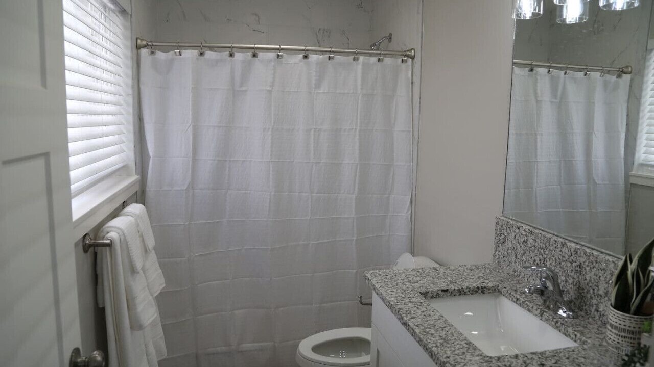 Photo of Bathroom in Logan