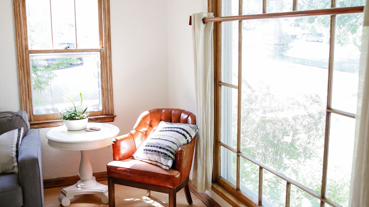 Photo of Livingroom in Central - Terry