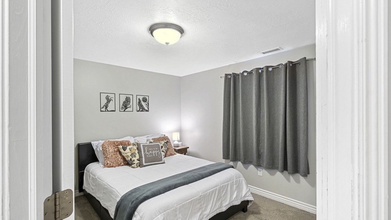 Photo of Bedroom in Kaysville