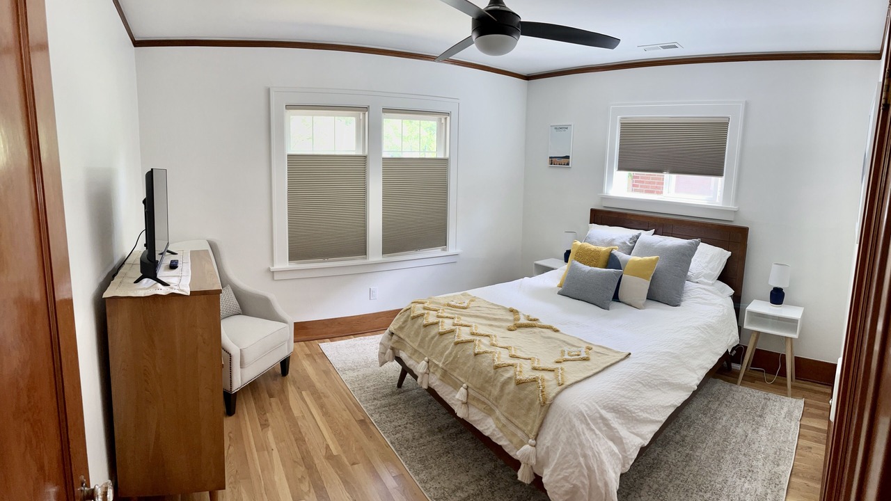 Photo of Bedroom in University District