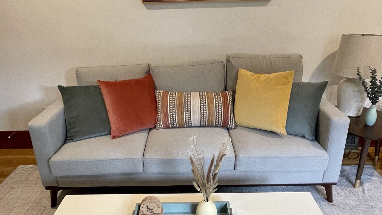 Photo of Livingroom in University District