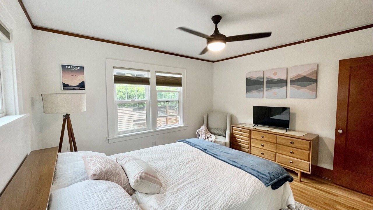 Photo of Bedroom in University District