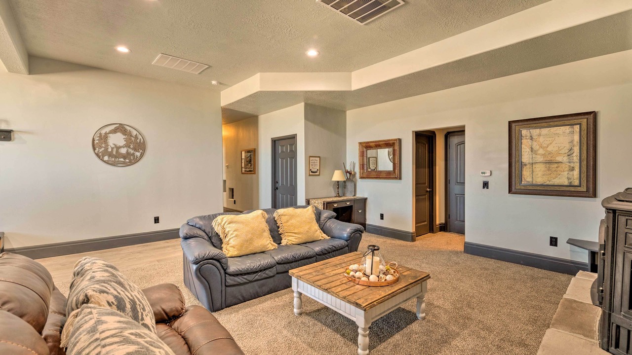 Photo of Livingroom in Tooele