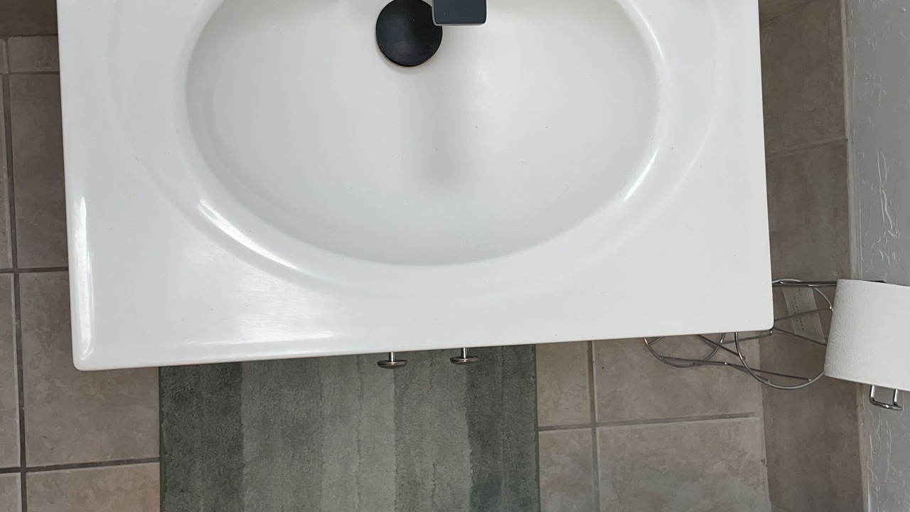 Photo of Bathroom in Murray