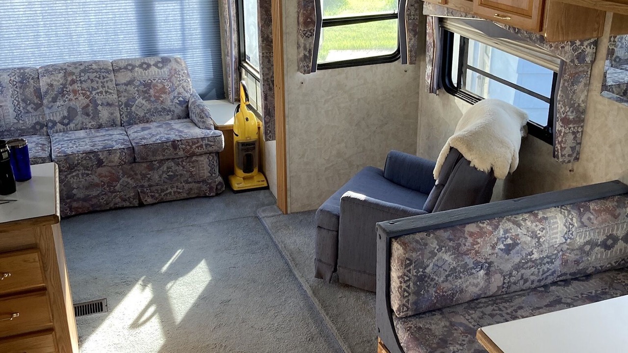 Photo of Livingroom in Clawson