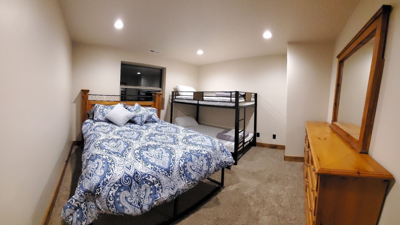 Photo of Bedroom in Harbor Village