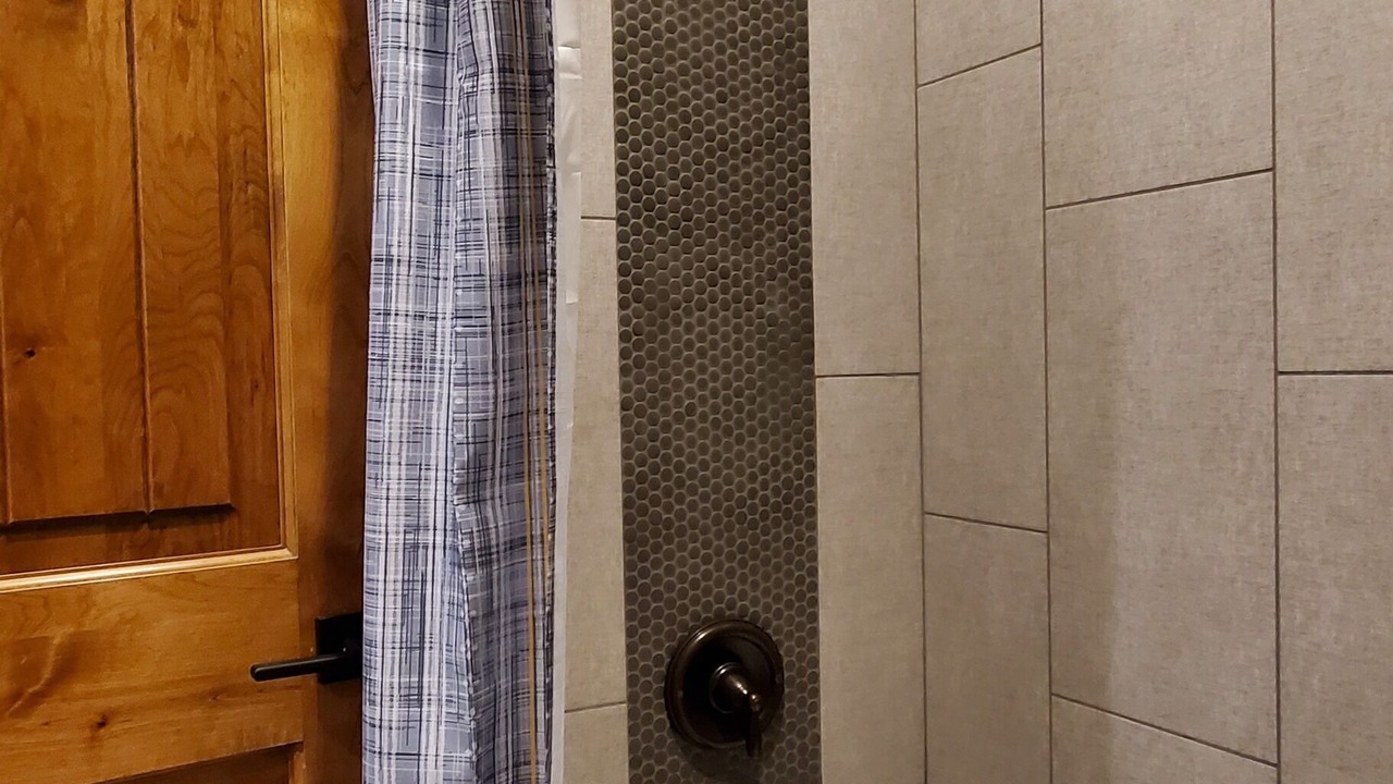 Photo of Bathroom in Harbor Village