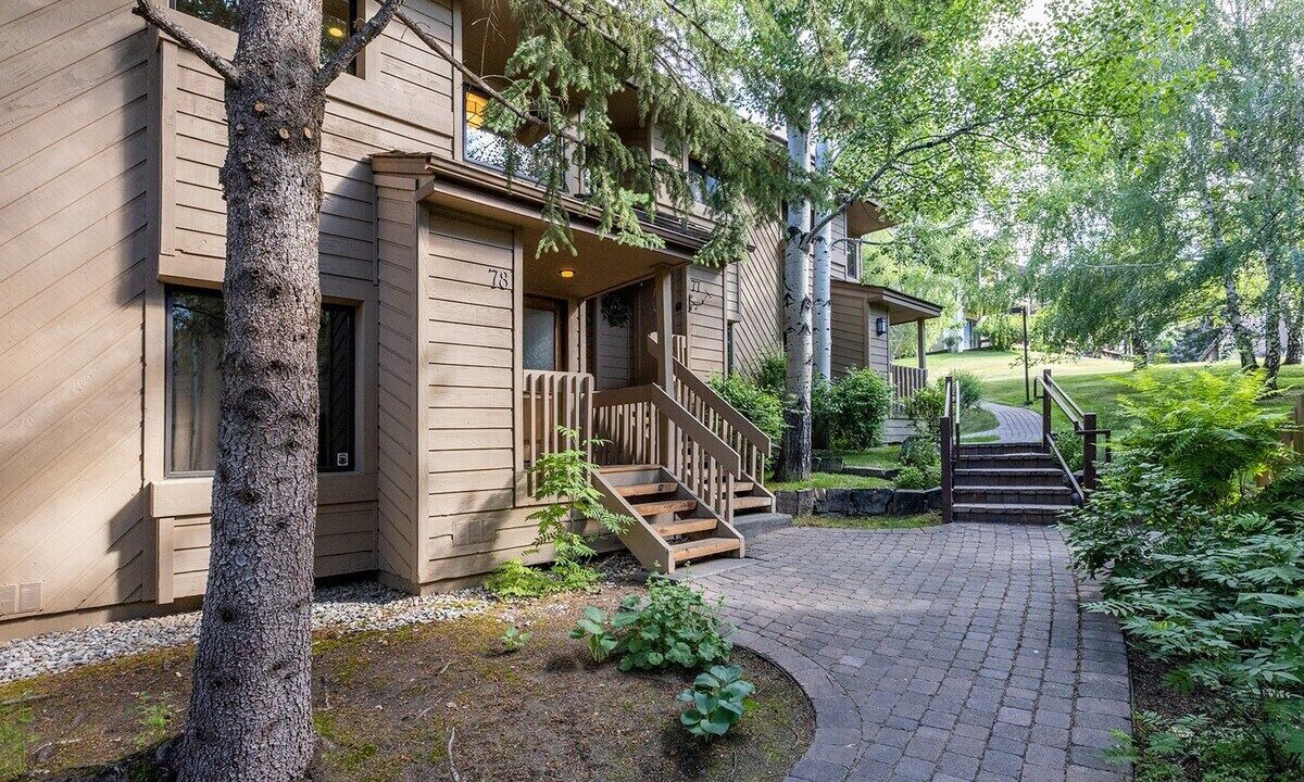 Photo of Outdoor in Elkhorn Village
