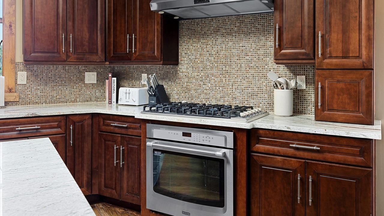 Photo of Kitchen in Farviews - Pattee Canyon