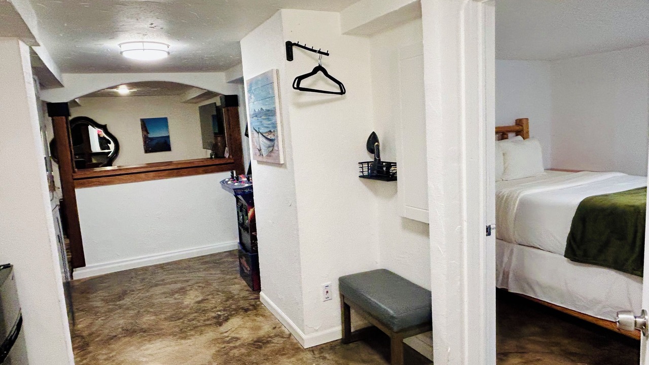 Photo of Bedroom in Cascade Locks