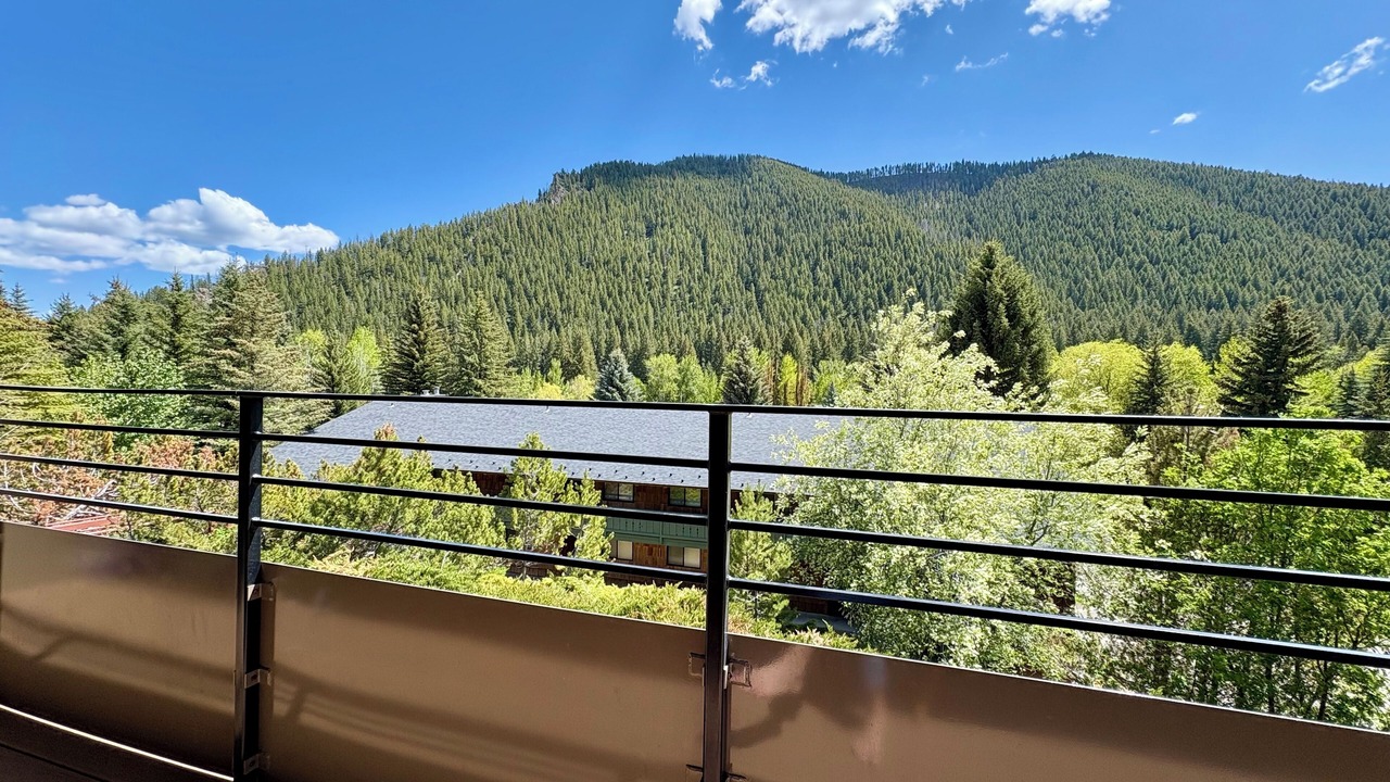 Photo of Outdoor in Warm Springs