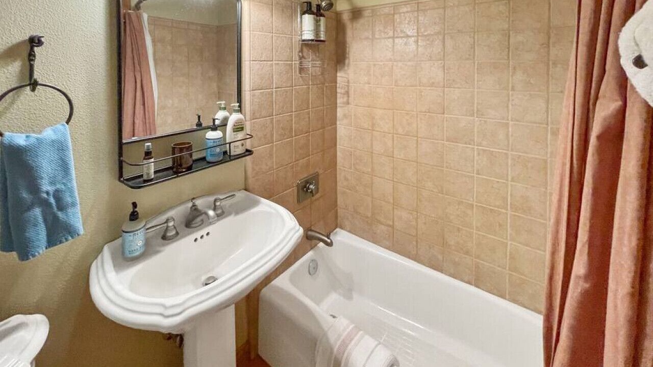 Photo of Bathroom in Tamarack Resort