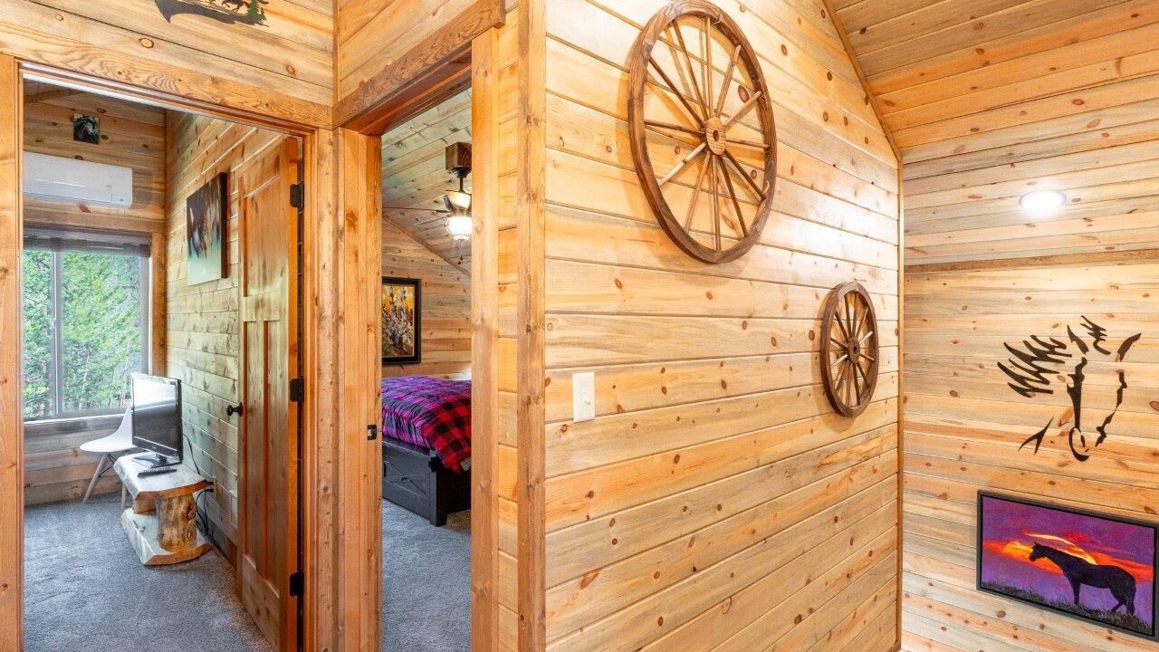 Photo of Bedroom in Island Park