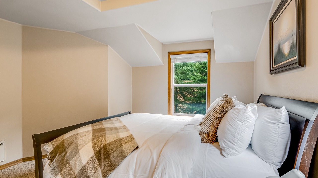 Photo of Bedroom in Camano Island