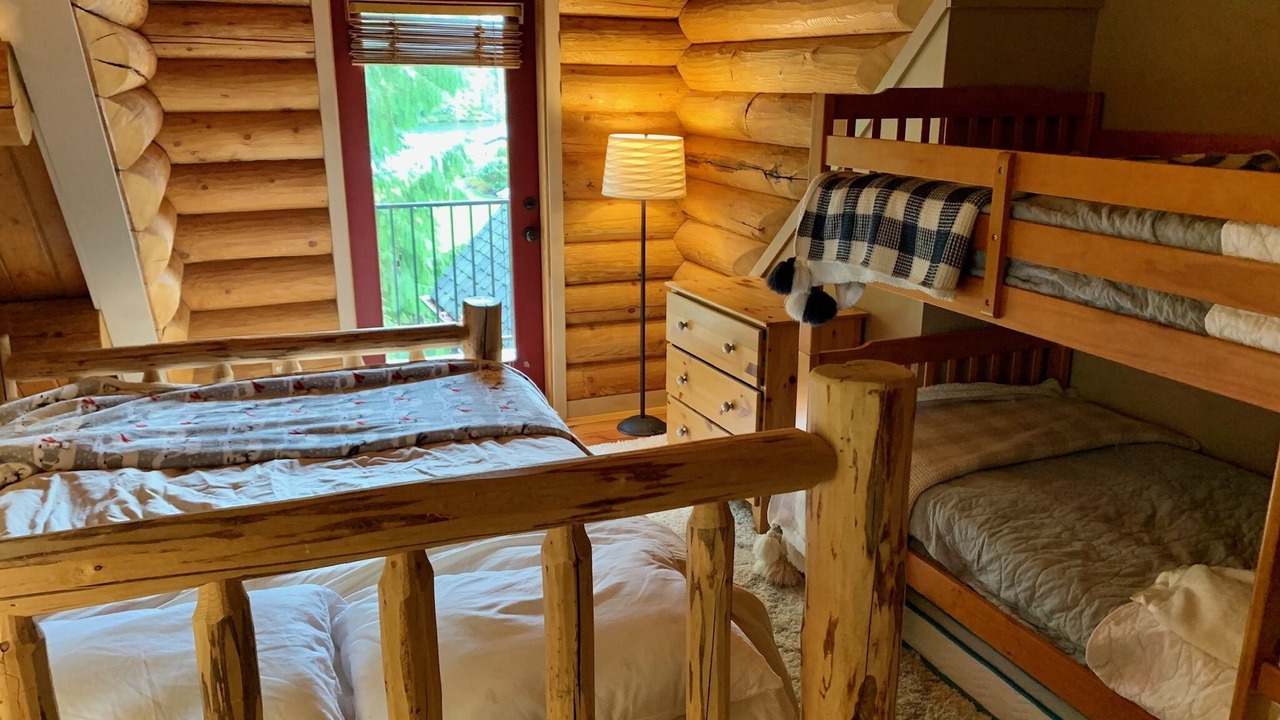 Photo of Bedroom in West Hills