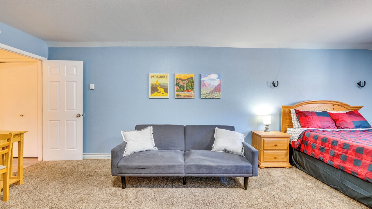 Photo of Bedroom in Garden Valley