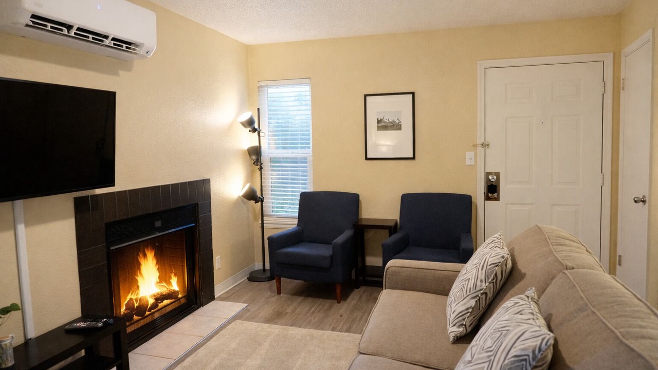 Photo of Livingroom in Central City