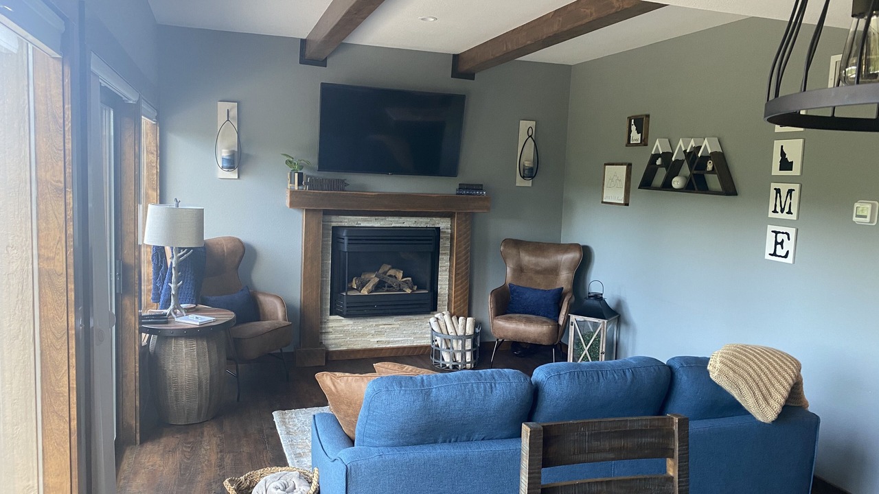 Photo of Livingroom in Sandpoint