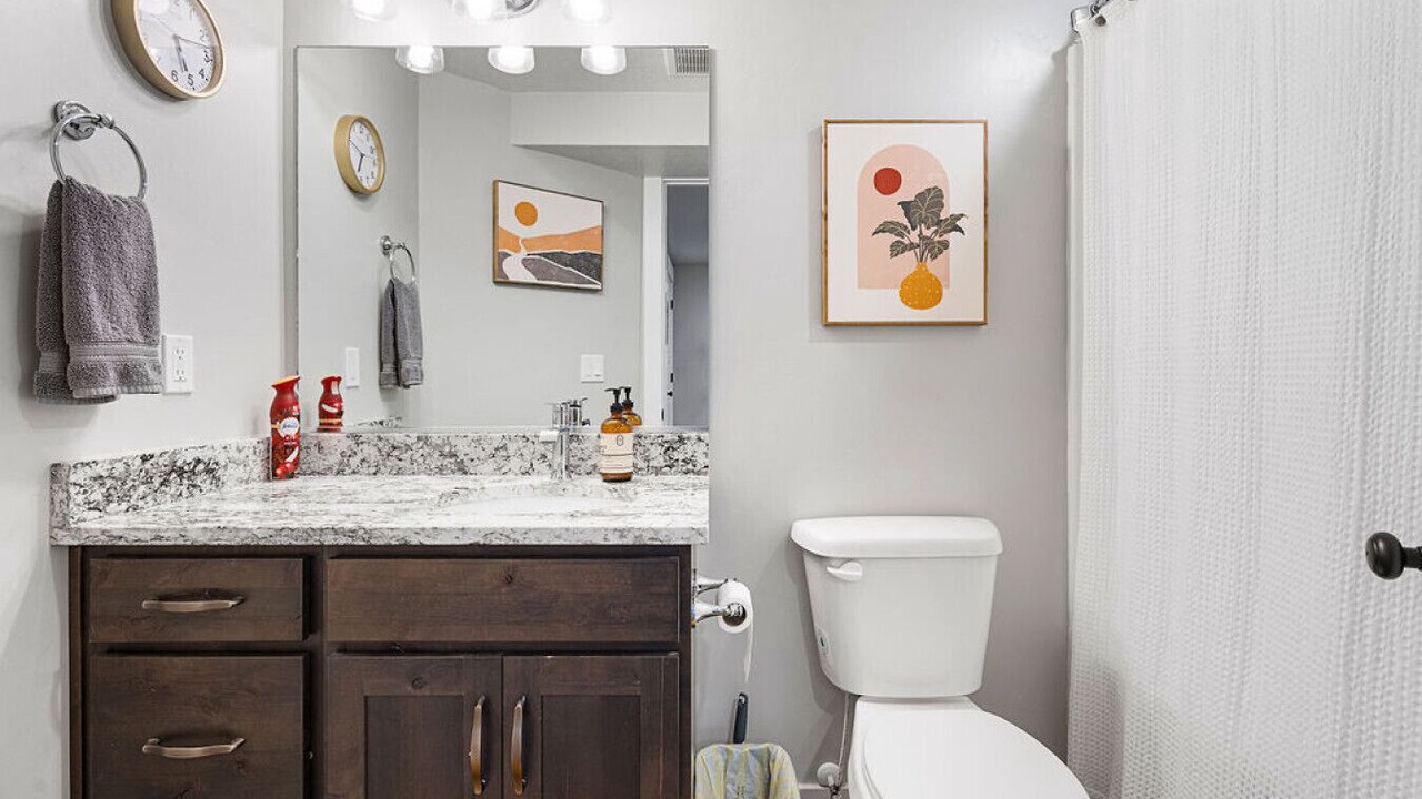 Photo of Bathroom in Garden City
