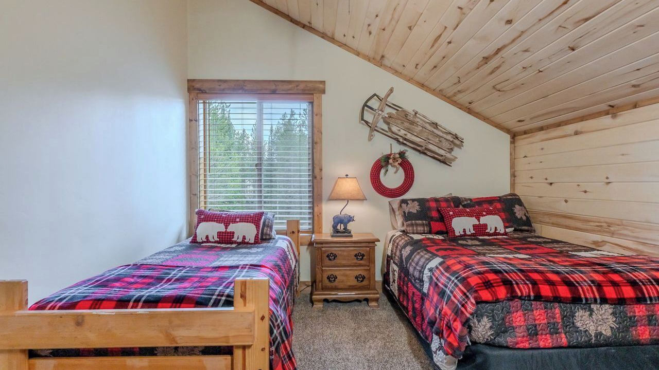 Photo of Bedroom in Island Park