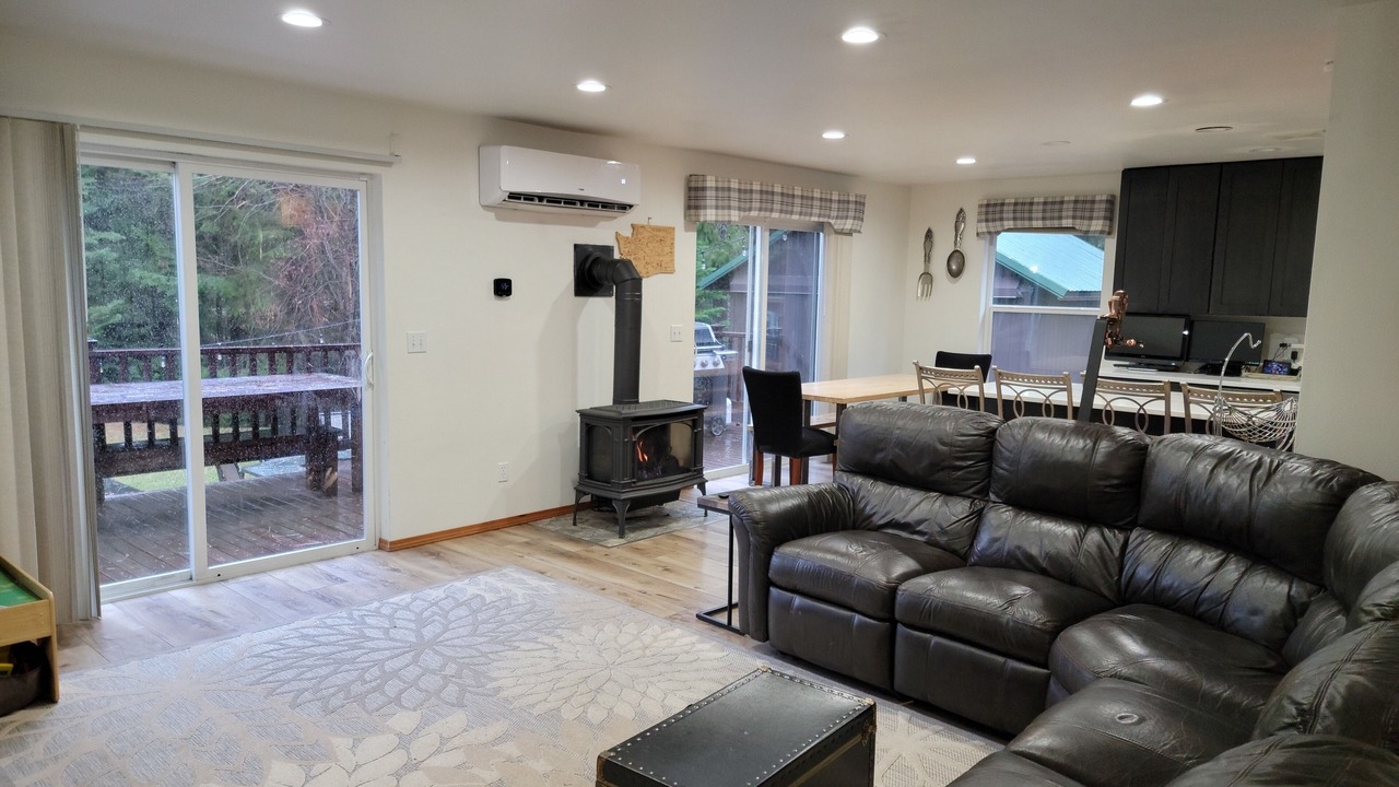 Photo of Livingroom in Ronald