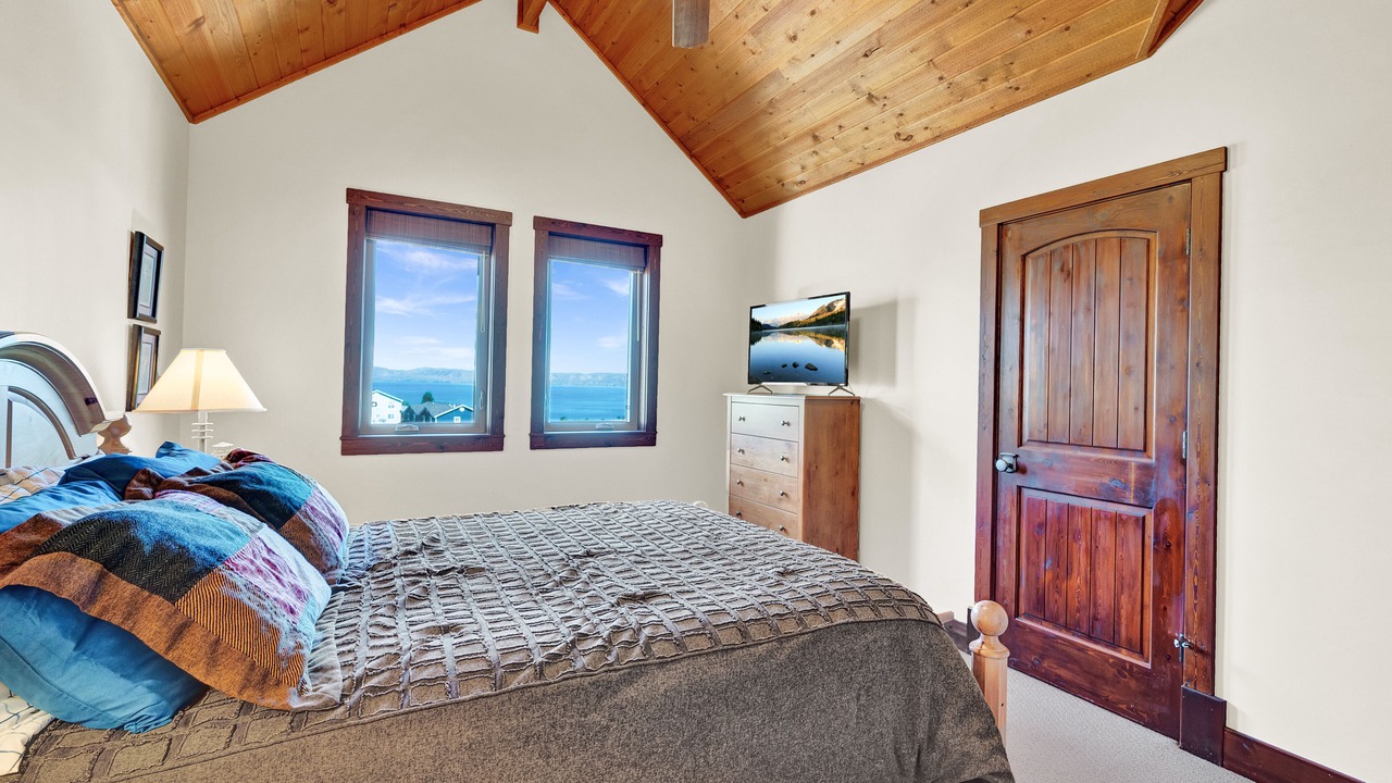 Photo of Bedroom in Harbor Village
