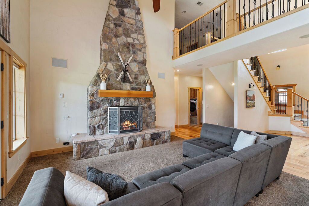 Photo of Livingroom in Eden