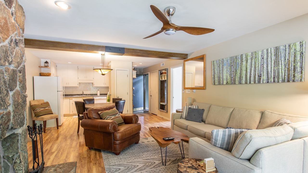 Photo of Livingroom in Teton Village