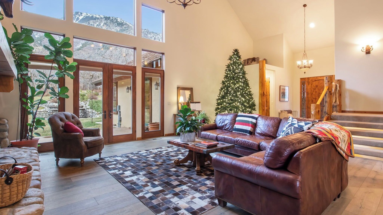 Photo of Livingroom in Sandy