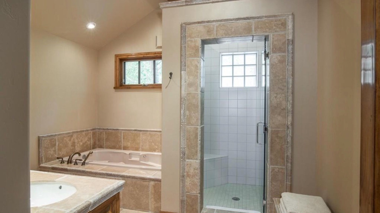 Photo of Bathroom in Warm Springs