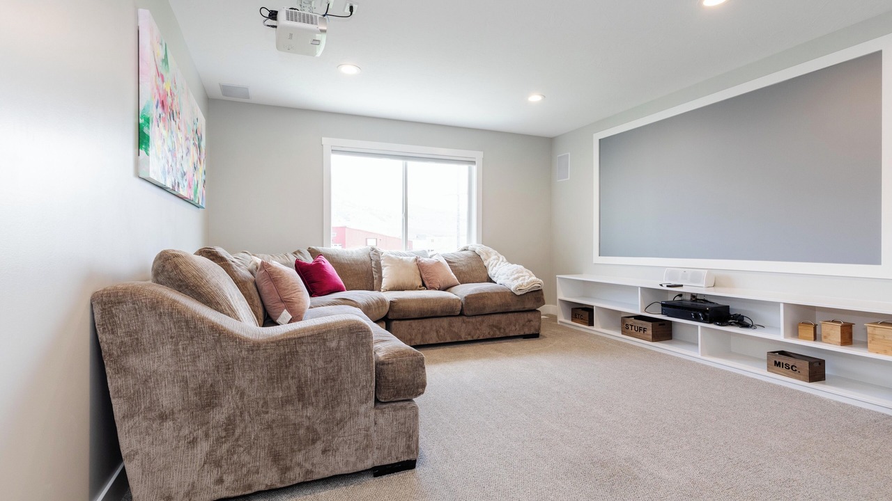 Photo of Livingroom in Hyrum