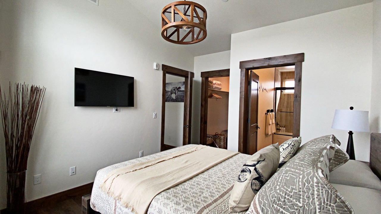 Photo of Bedroom in Victor
