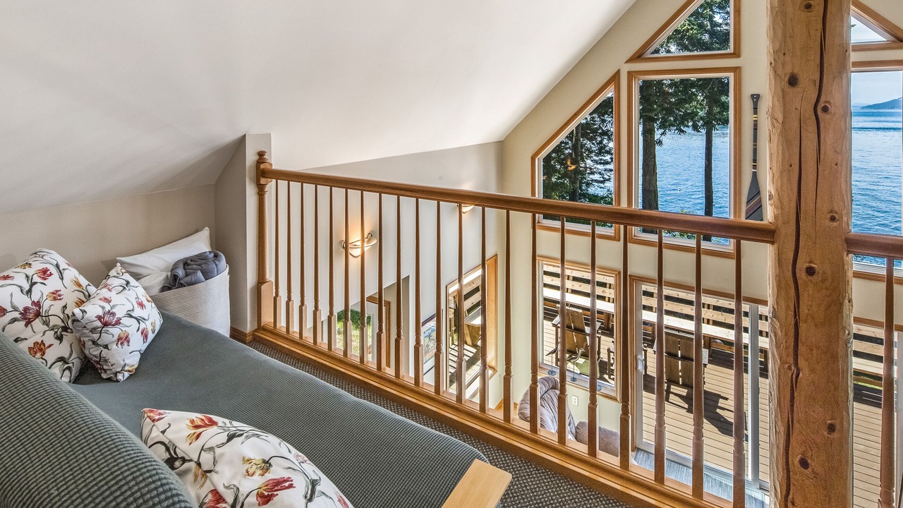 Photo of Patio Balcony in Roche Harbor