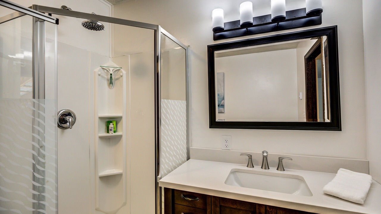 Photo of Bathroom in West Yellowstone