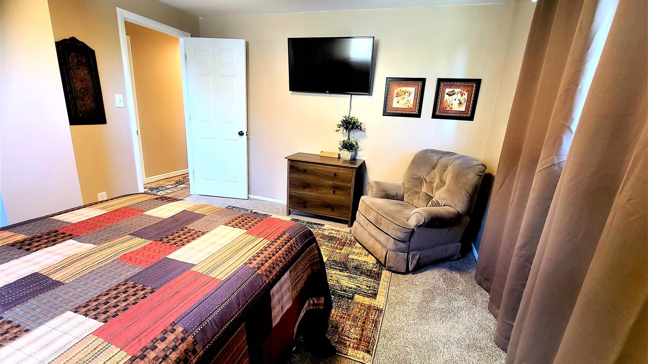 Photo of Bedroom in Cottonwood Heights