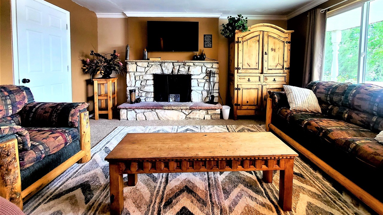 Photo of Livingroom in Cottonwood Heights