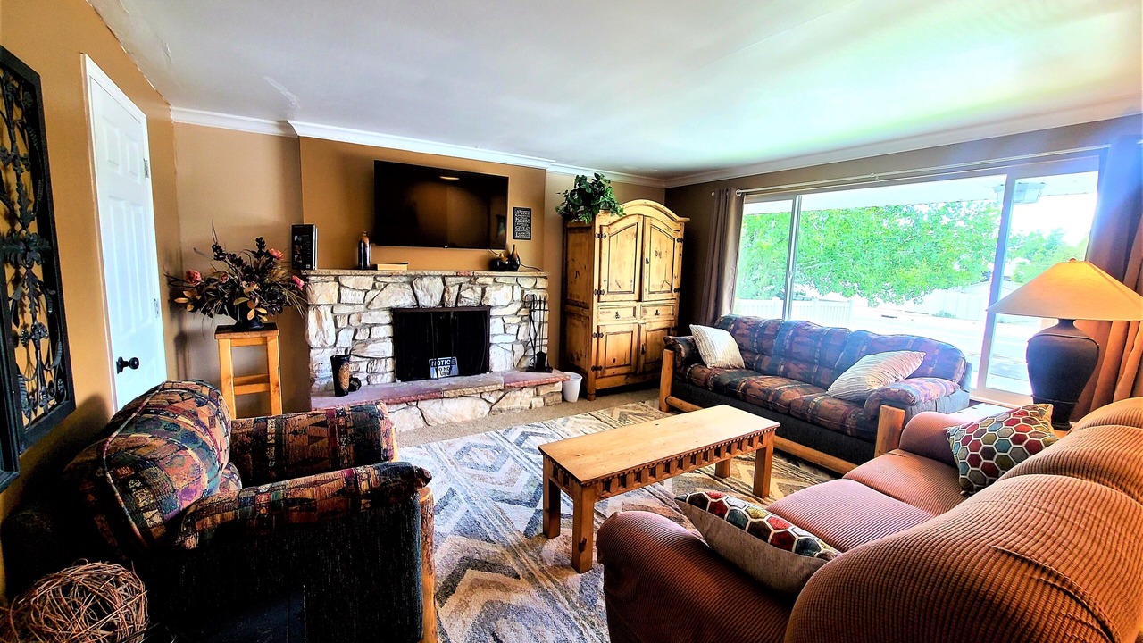 Photo of Livingroom in Cottonwood Heights