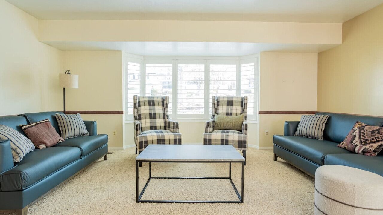 Photo of Livingroom in North Salt Lake