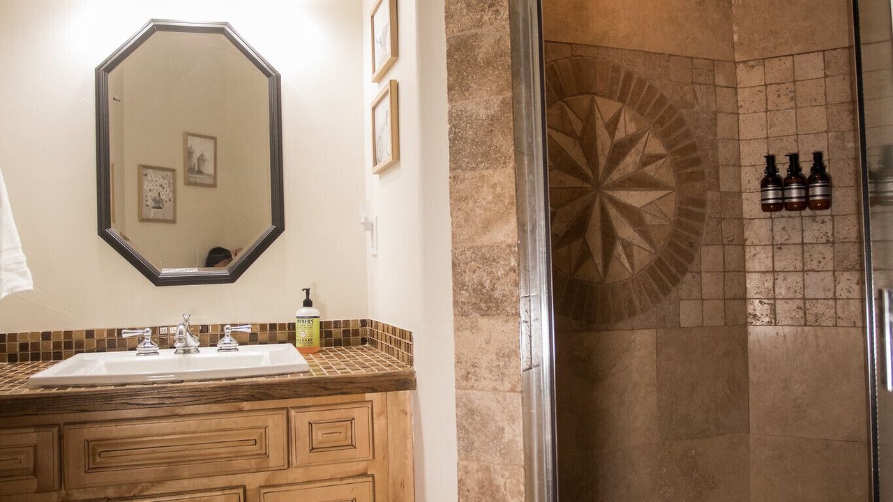 Photo of Bathroom in Garden City