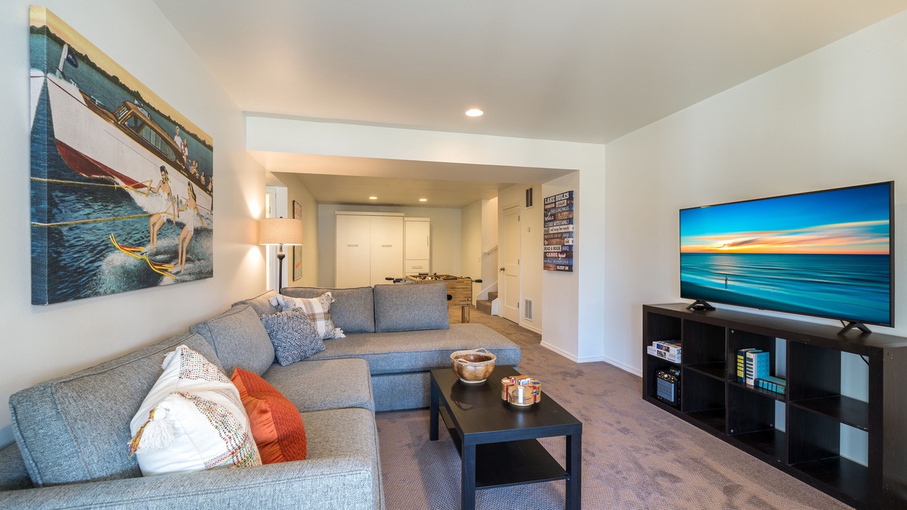 Photo of Livingroom in Wapato Point